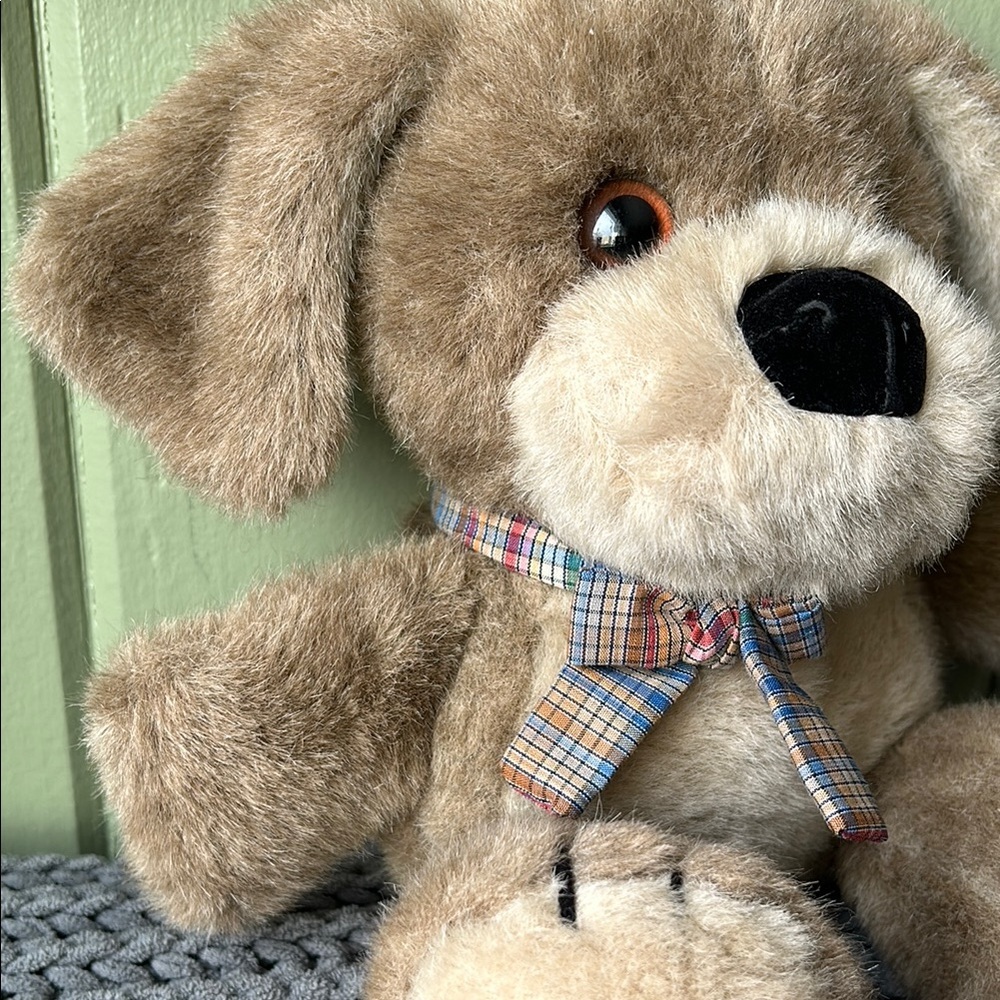 Vintage 1984 Dakin Plush Tan Dog‎ with Plaid Bow - Picture 6 of 7